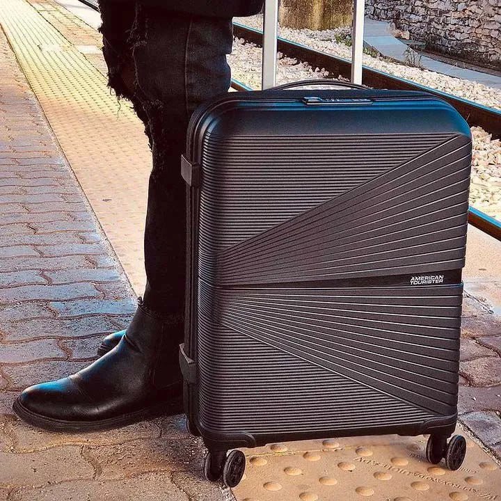 American Tourister Airconic Valise Cabine 55x40x20 cm Ultra-Légère 2 kg avec TSA