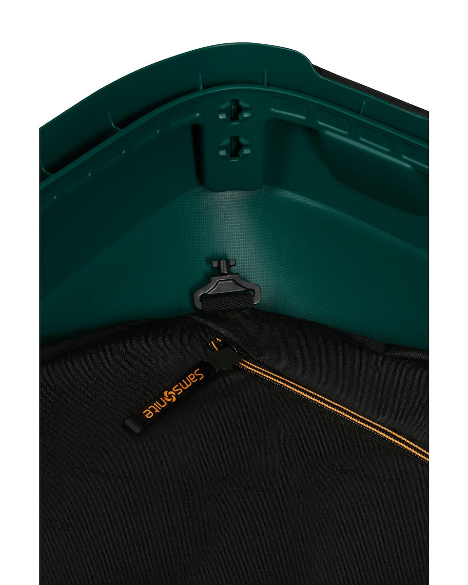Samsonite Maleta Essens Material Polipropileno Reciclado 4 Ruedas Dobles Silenciosas, Cerradura TSA, Garantía 5 años