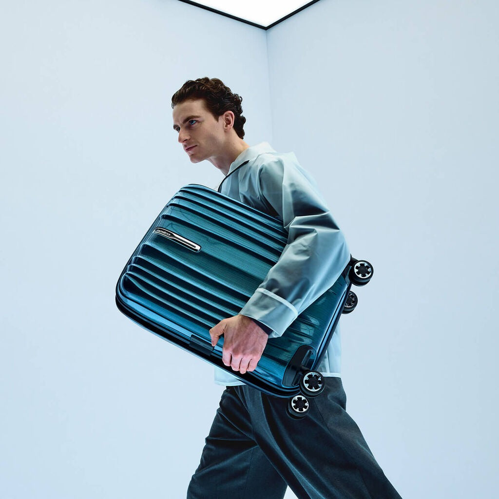 Samsonite Maleta NEXIS Expandible Material Roxkin Ultra Resistente y Muy Ligera